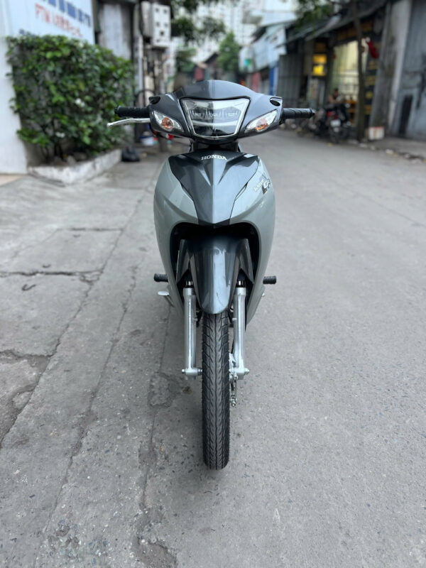 Honda Wave A110 2025 màu xám ghi biển 36BB